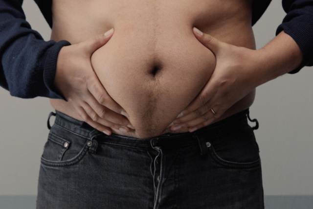 Inchaço abdominal constante: causas e sinais de alerta